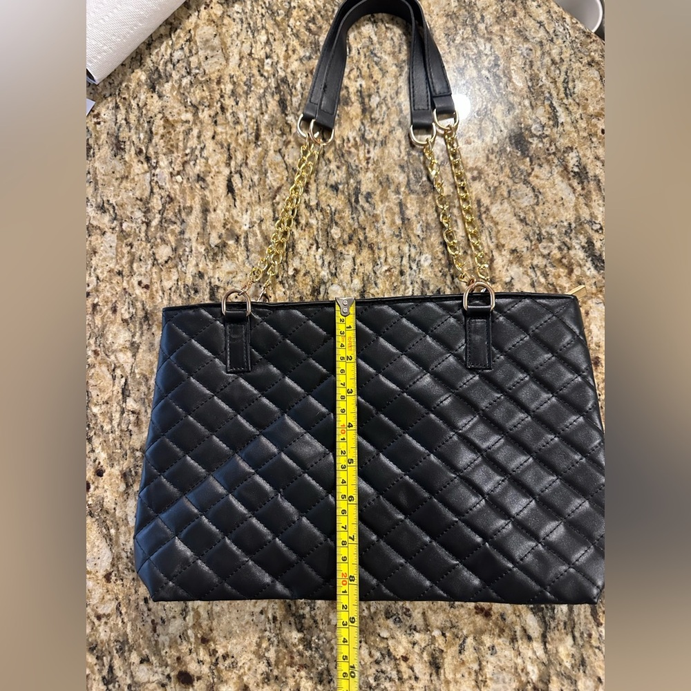 Elegant Black Quilted Shoulder Bag- straps can be removed - Picture 4 of 12